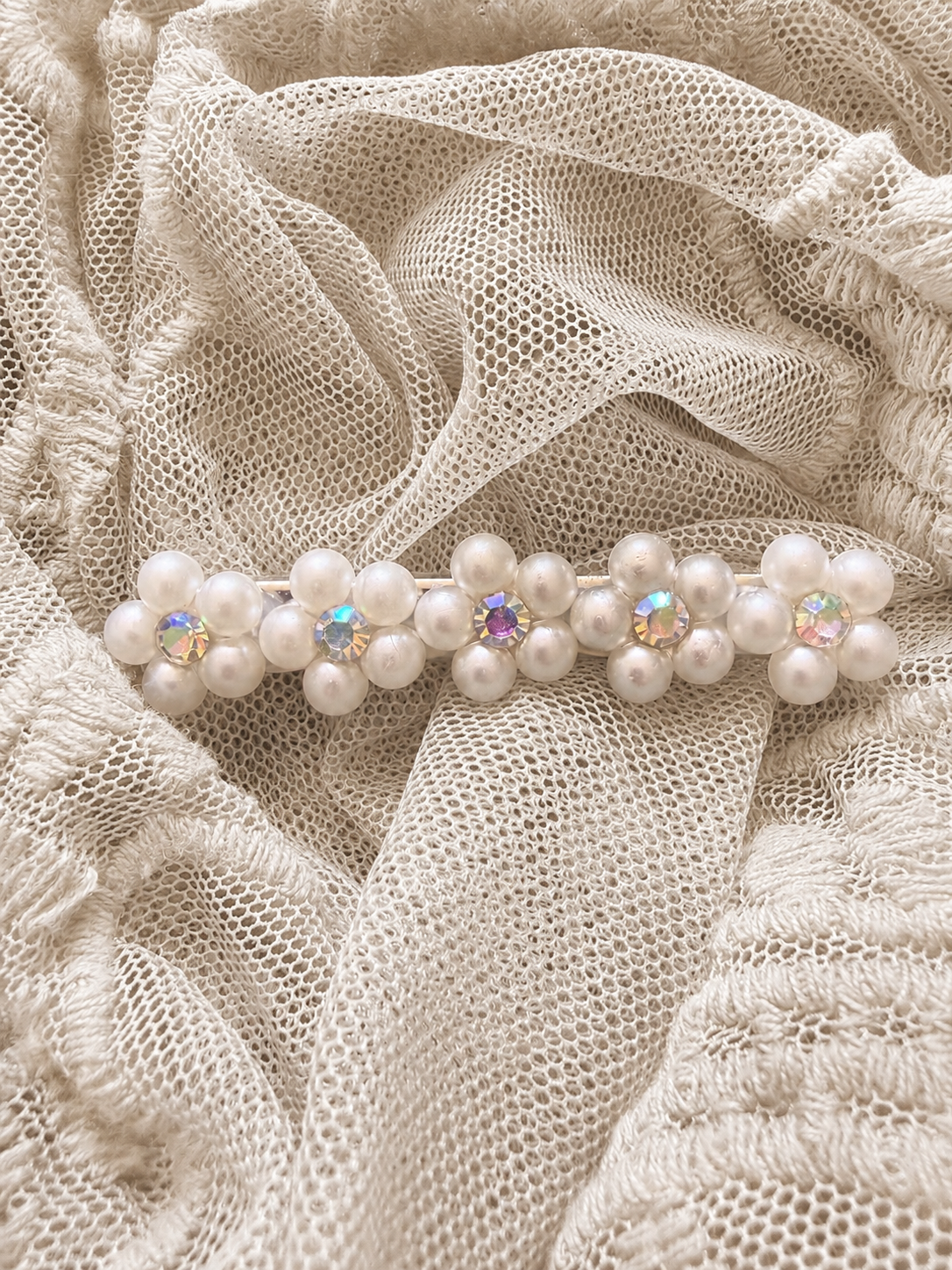 Pearl Floral Alligator Clip