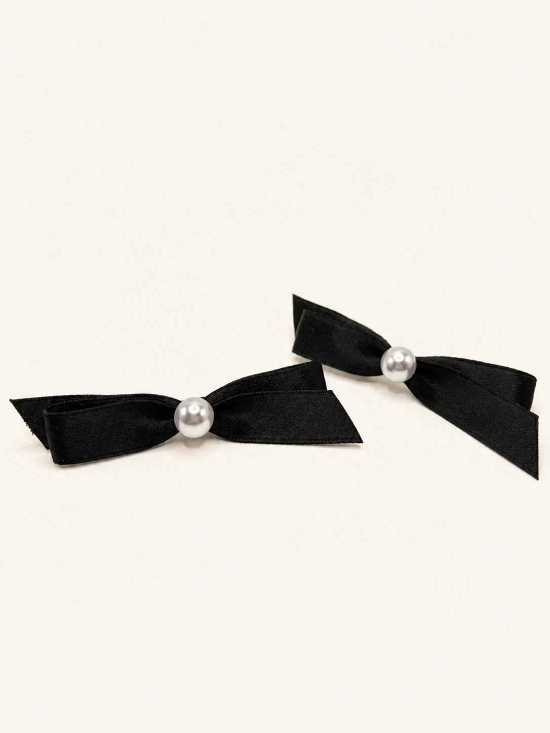 Pearl Slim Bow Alligator Clip