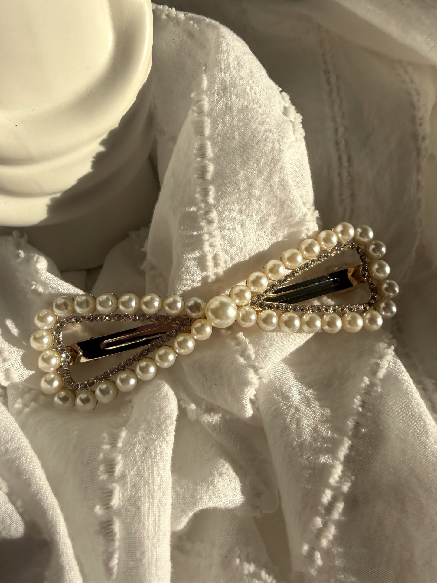 Pearl Outline Bow Barrette-Sparkle