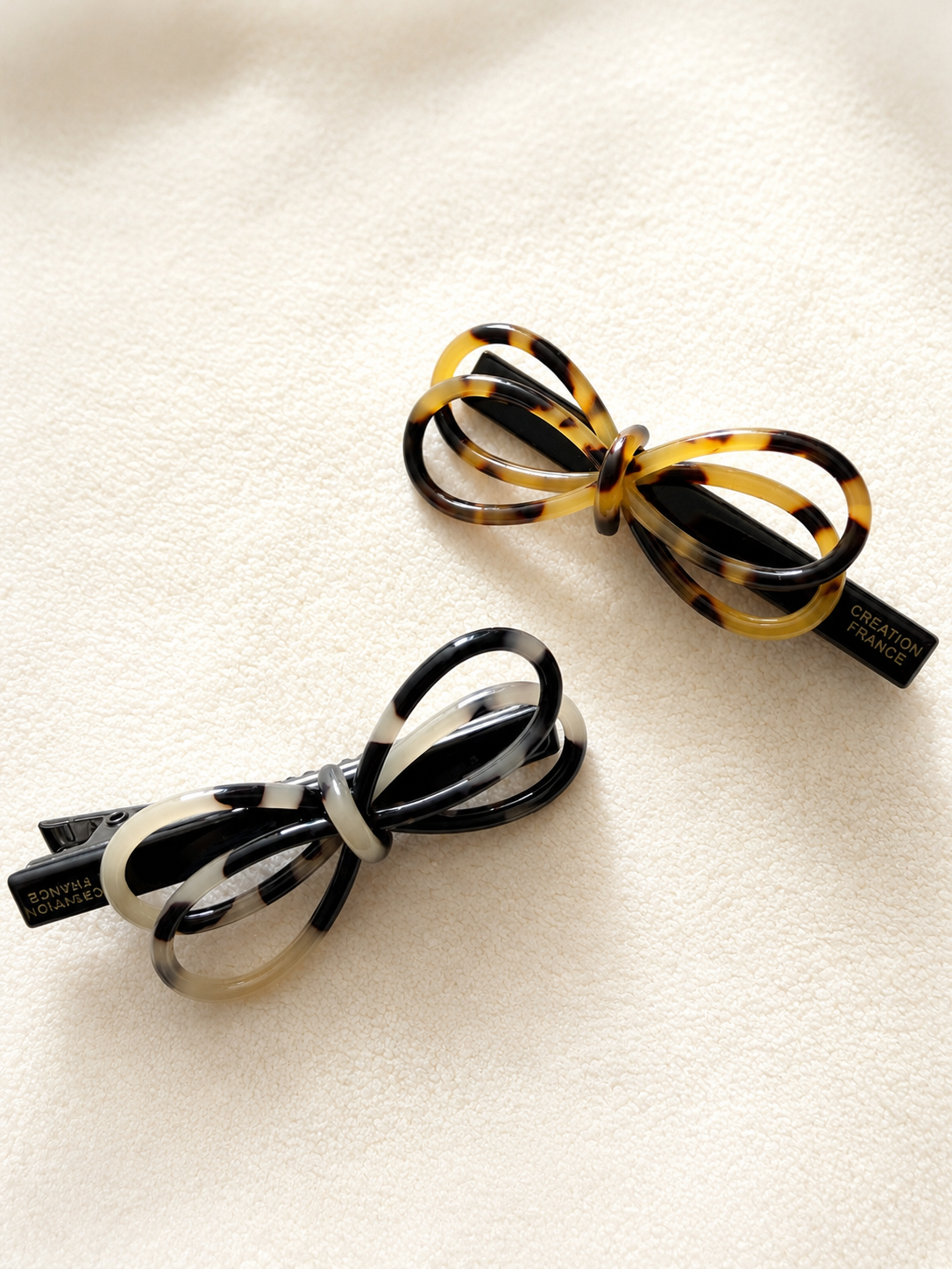 Layered Outline Bow Alligator Clip