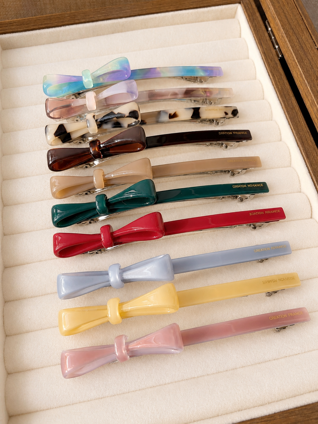 Nua Barrette
